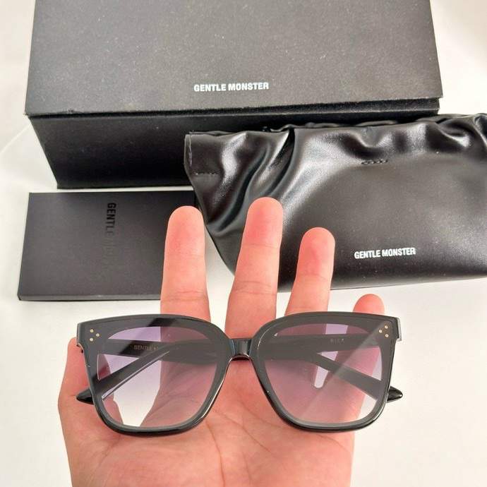 Picture of Gentle Monster Sunglasses _SKUfw60667901fw